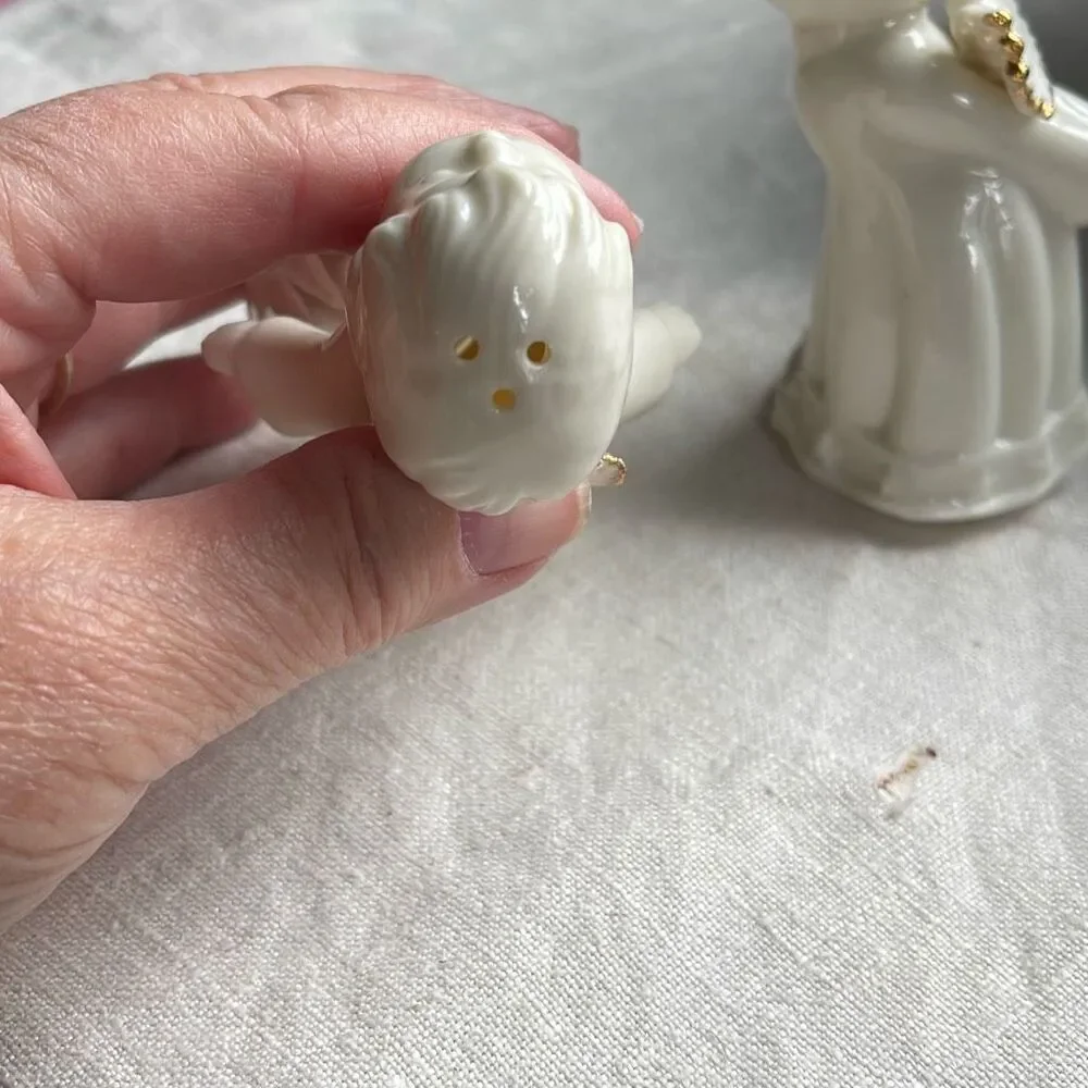 Vintage Formalities Baum Bros. Salt & Pepper shakers